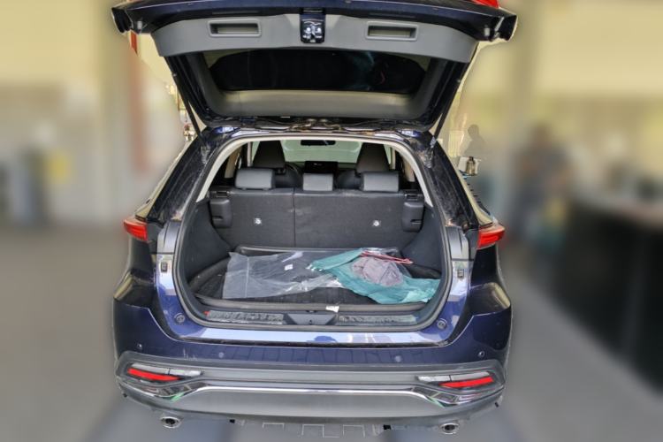 Used Toyota Harrier 2023 2.0L CVT Two-Wheel Drive Luxury Edition Trunk