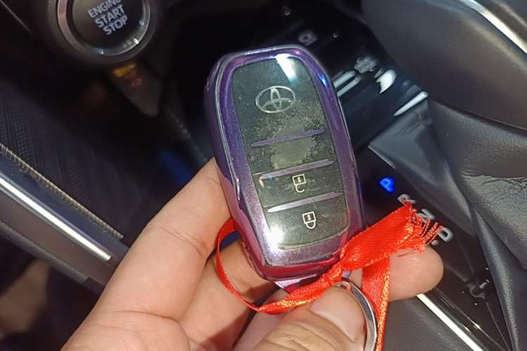 Used Toyota Harrier 2023 2.0L CVT Two-Wheel Drive Deluxe Edition Vehicle Key