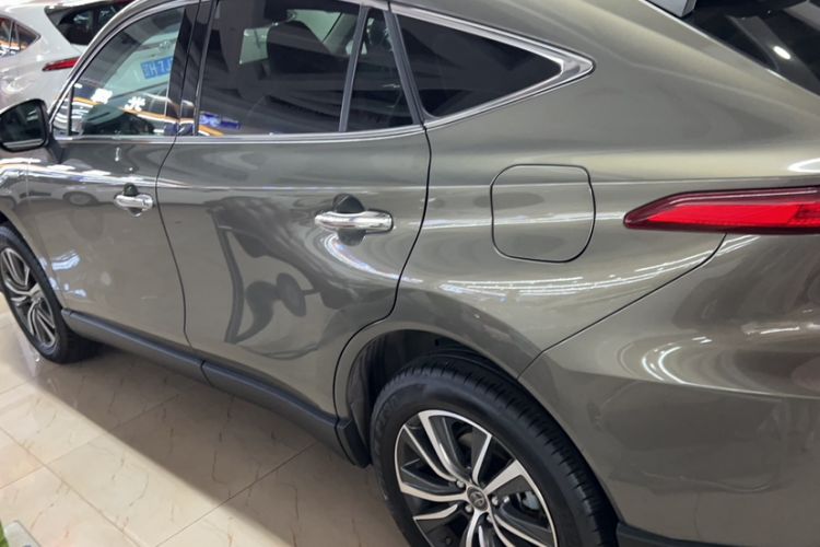 Used Toyota Harrier 2023 Dual-Motor 2.5L CVT 4x4 Luxury Edition Exterior 4