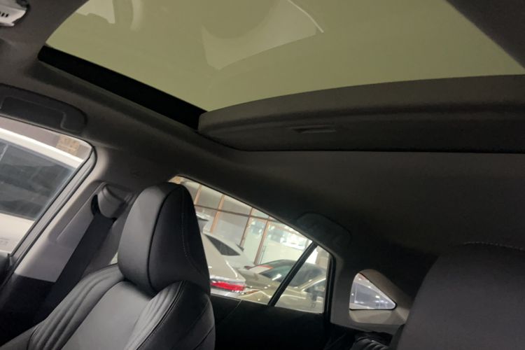 Used Toyota Harrier 2023 Dual-Motor 2.5L CVT 4x4 Luxury Edition Headliner
