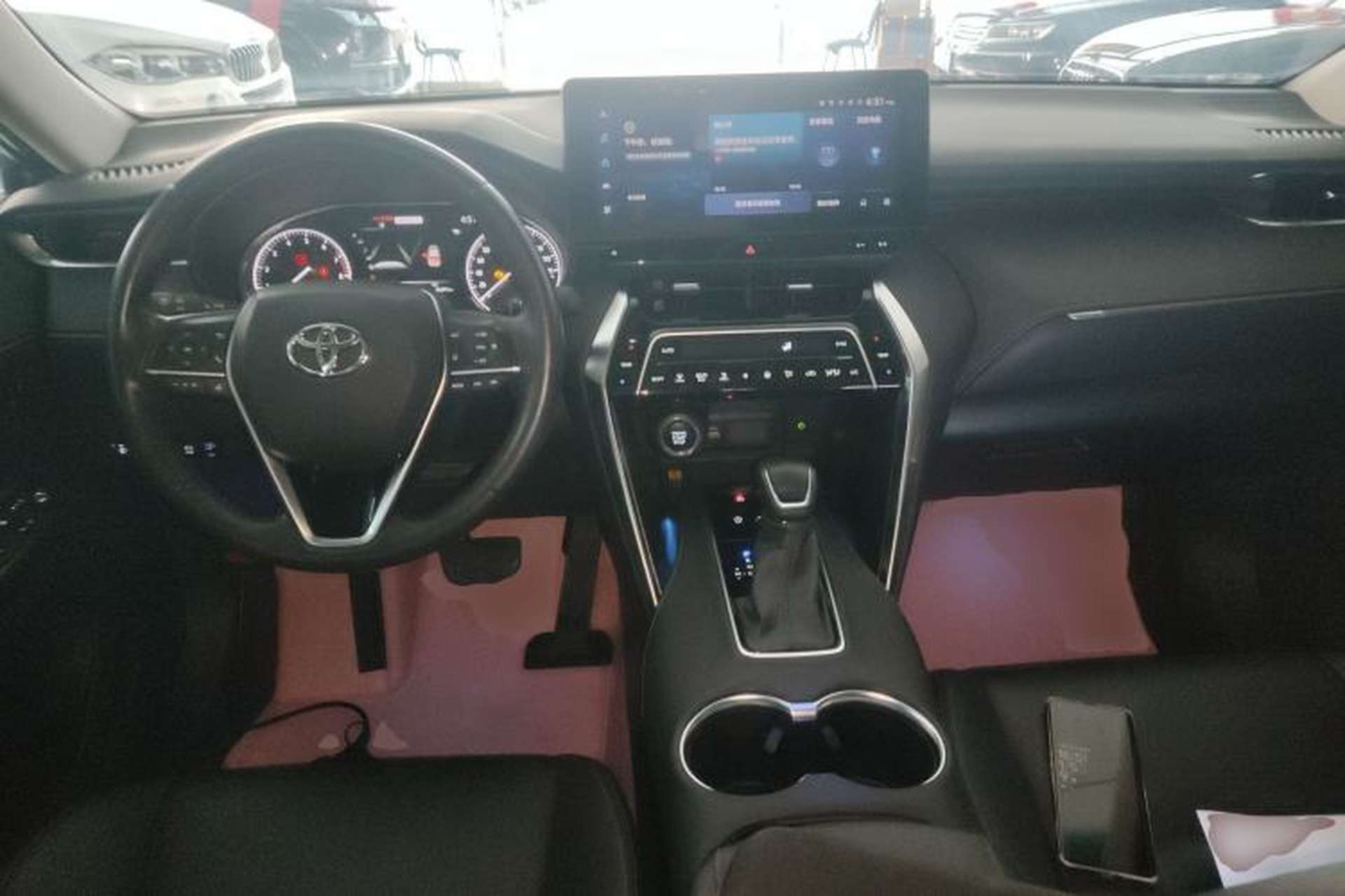 Used Toyota Harrier 2023 2.0L CVT Two-Wheel Drive Deluxe Edition Center Console