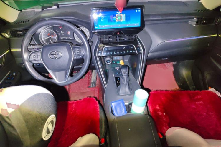 Used Toyota Harrier 2023 2.0L CVT Two-Wheel Drive Entry Version Center Console