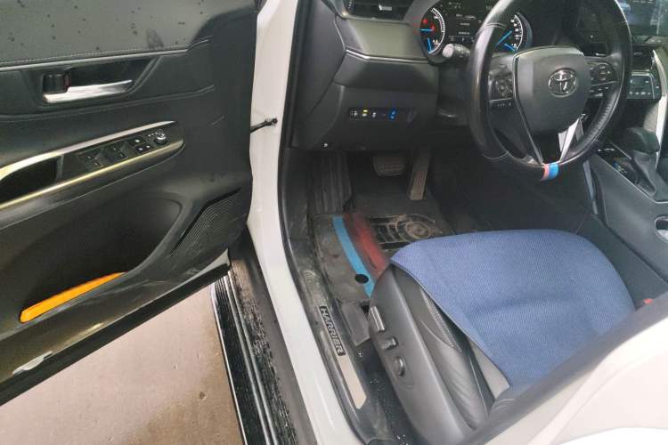 Used Toyota Harrier 2023 Dual-Engine 2.5L CVT Two-Wheel Drive Luxury Edition Driver Seat