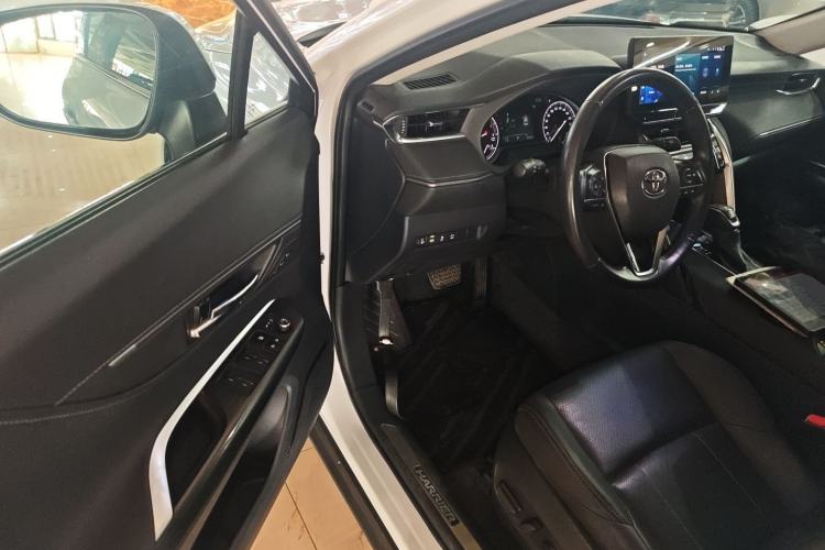 Used Toyota Harrier 2023 2.0L CVT Two-Wheel Drive Deluxe Edition Driver Seat