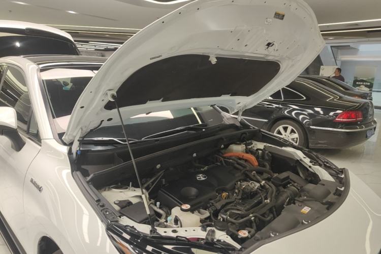 Used Toyota Harrier 2023 Dual-Motor 2.5L CVT 4x4 Luxury Edition Engine Bay