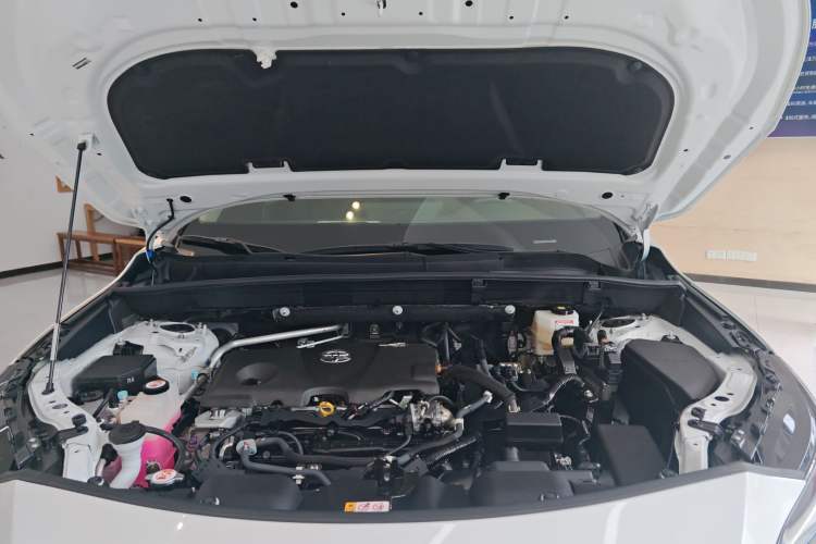 Used Toyota Harrier 2023 Dual-Engine 2.5L CVT Two-Wheel Drive Luxury Edition Engine Bay