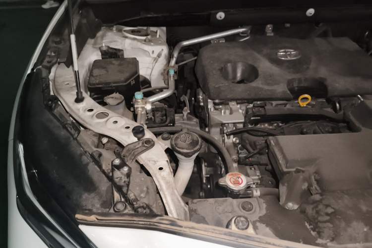 Used Toyota Harrier 2023 2.0L CVT Two-Wheel Drive Deluxe Edition Engine Bay Right