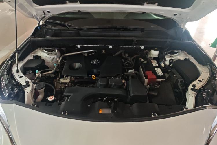 Used Toyota Harrier 2023 2.0L CVT Two-Wheel Drive Deluxe Edition Engine Bay