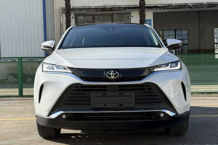 Used Toyota Harrier 2023 2.0L CVT Two-Wheel Drive Deluxe Edition Exterior 1
