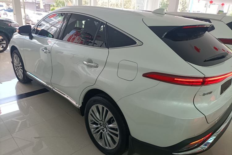 Used Toyota Harrier 2023 2.0L CVT Two-Wheel Drive Deluxe Edition Exterior 2