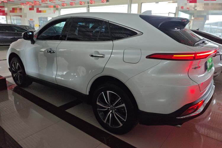 Used Toyota Harrier 2023 2.0L CVT Two-Wheel Drive Entry Version Exterior 3