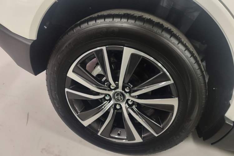 Used Toyota Harrier 2023 2.0L CVT Two-Wheel Drive Luxury Edition Exterior 5
