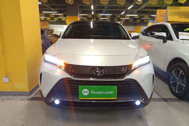 Used Toyota Harrier 2023 2.0L CVT Two-Wheel Drive Entry Version Front