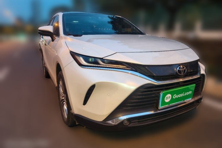 Used Toyota Harrier 2023 2.0L CVT Two-Wheel Drive Deluxe Edition Front Right 45 Deg
