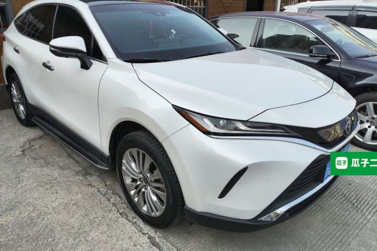 Used Toyota Harrier 2023 2.0L CVT Two-Wheel Drive Deluxe Edition Front Right 45 Deg