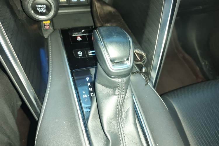 Used Toyota Harrier 2023 2.0L CVT Two-Wheel Drive Deluxe Edition Gear Lever