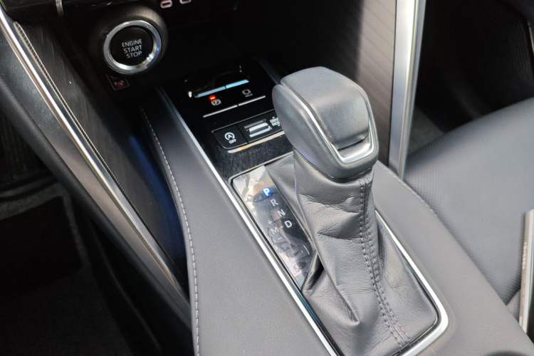 Used Toyota Harrier 2023 2.0L CVT Two-Wheel Drive Deluxe Edition Gear Lever