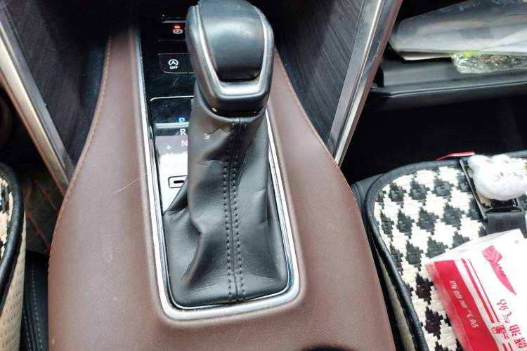 Used Toyota Harrier 2023 2.0L CVT Two-Wheel Drive Luxury Edition Gear Lever