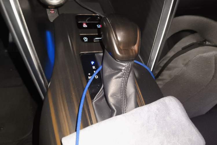 Used Toyota Harrier 2023 2.0L CVT Two-Wheel Drive Deluxe Edition Gear Lever
