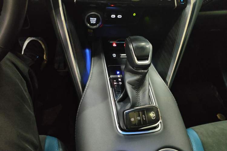 Used Toyota Harrier 2023 2.0L CVT Two-Wheel Drive 20th Anniversary Platinum Edition Gear Lever
