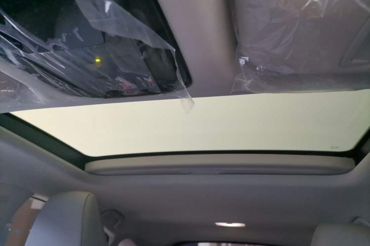 Used Toyota Harrier 2023 Dual-Engine 2.5L CVT Two-Wheel Drive Luxury Edition Headliner