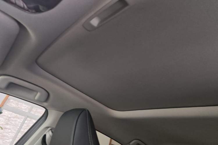 Used Toyota Harrier 2023 Dual-Engine 2.5L CVT Two-Wheel Drive Luxury Edition Headliner