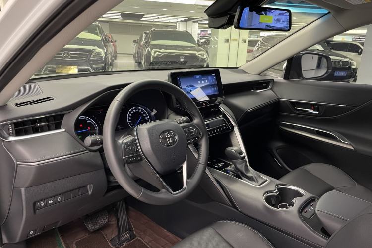 Used Toyota Harrier 2023 Dual-Motor 2.5L CVT 4x4 Luxury Edition Interior 1