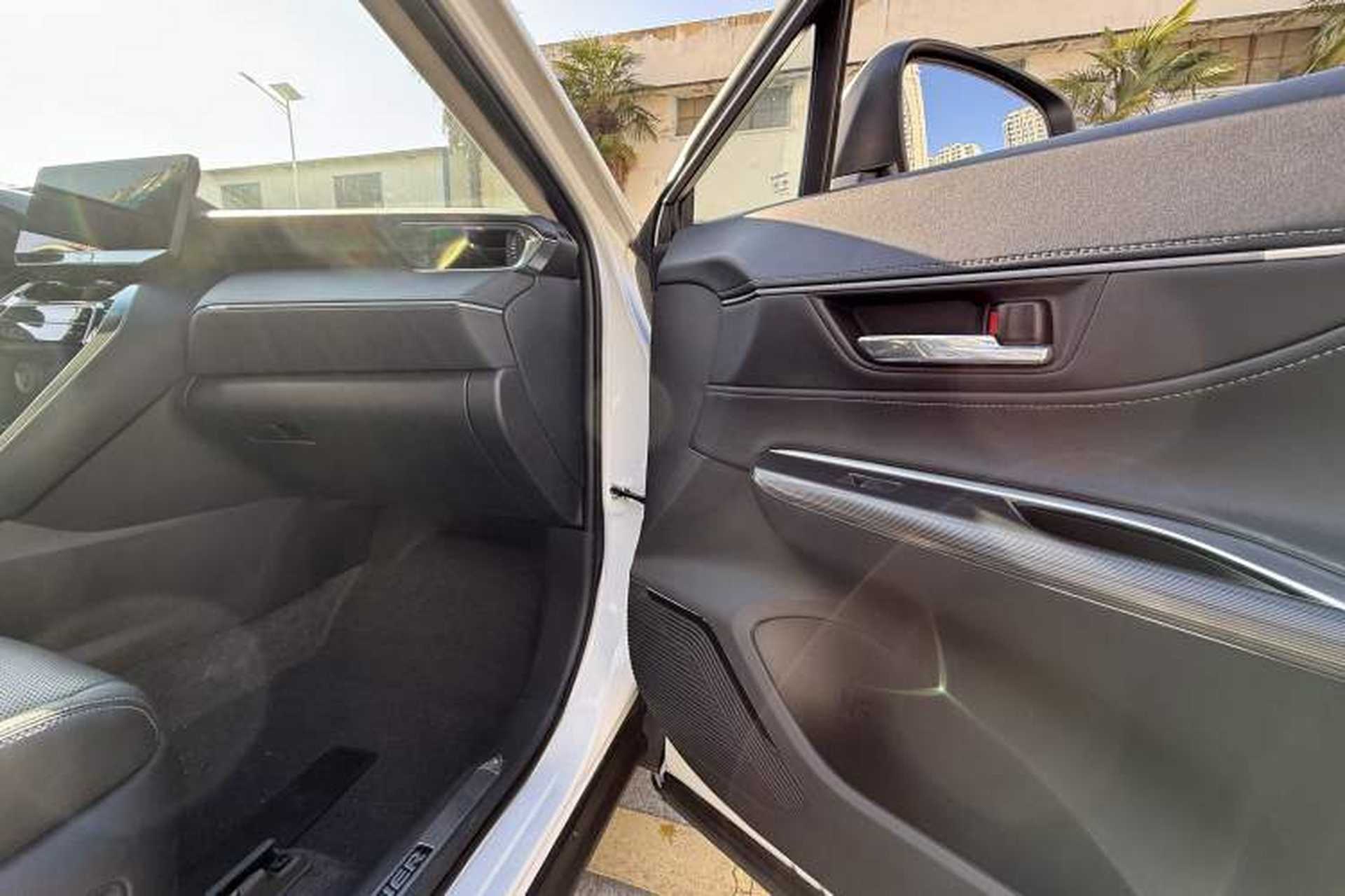 Used Toyota Harrier 2023 2.0L CVT Two-Wheel Drive Deluxe Edition Interior 12