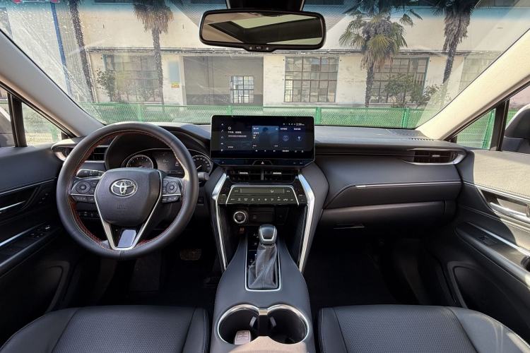 Used Toyota Harrier 2023 2.0L CVT Two-Wheel Drive Deluxe Edition Interior 5
