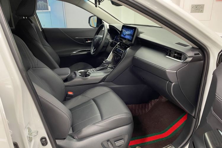 Used Toyota Harrier 2023 Dual-Motor 2.5L CVT 4x4 Luxury Edition Interior 6