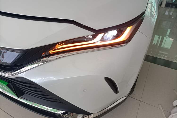 Used Toyota Harrier 2023 2.0L CVT Two-Wheel Drive Deluxe Edition Left Front Headlight