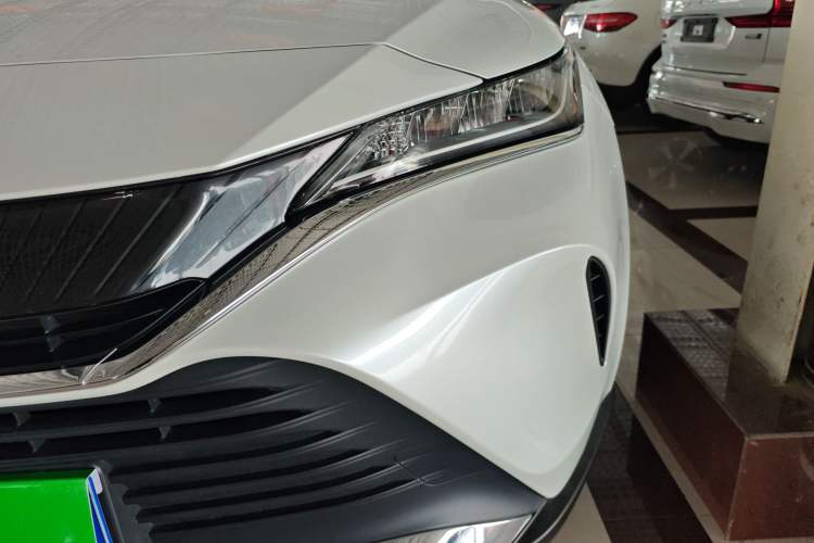Used Toyota Harrier 2023 2.0L CVT Two-Wheel Drive Entry Version Left Front Headlight