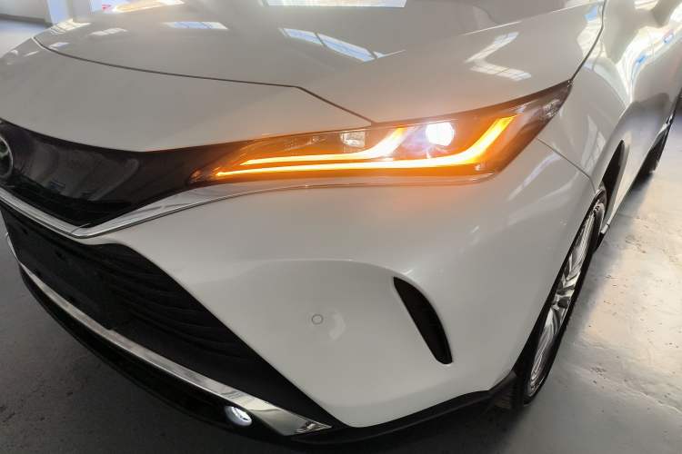Used Toyota Harrier 2023 2.0L CVT Two-Wheel Drive Deluxe Edition Left Front Headlight