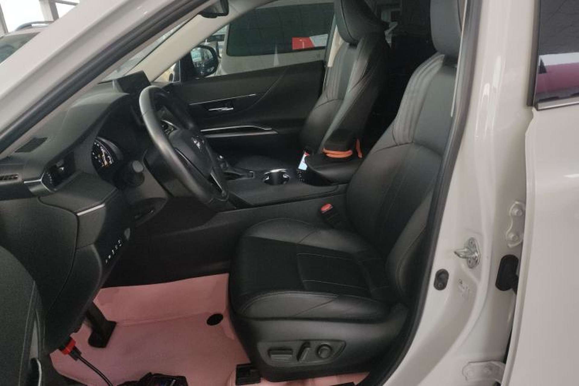 Used Toyota Harrier 2023 2.0L CVT Two-Wheel Drive Deluxe Edition Left Front Seat