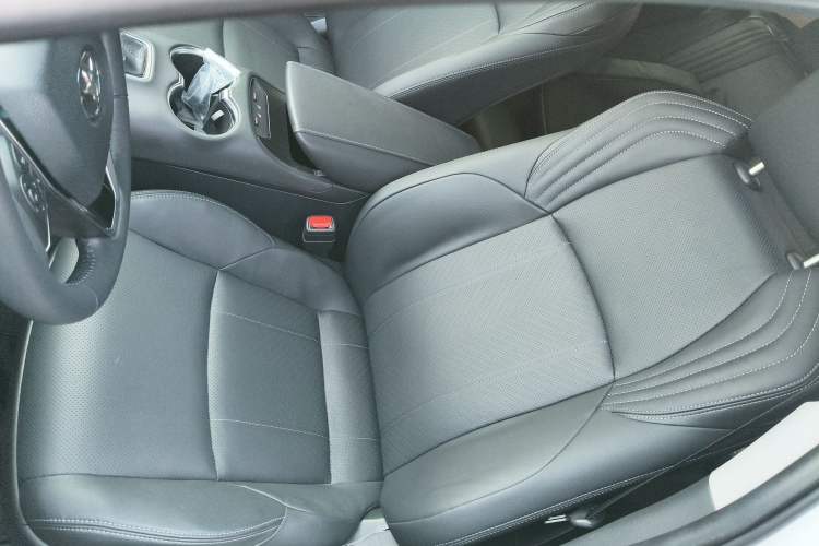 Used Toyota Harrier 2023 2.0L CVT Two-Wheel Drive Deluxe Edition Left Front Seat