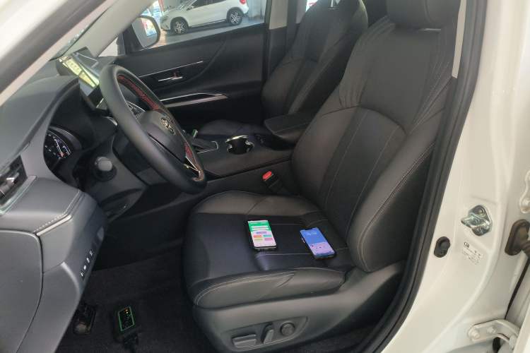 Used Toyota Harrier 2023 2.0L CVT Two-Wheel Drive Deluxe Edition Left Front Seat