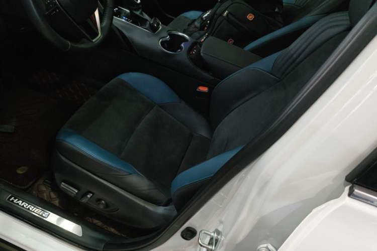 Used Toyota Harrier 2023 2.0L CVT Two-Wheel Drive 20th Anniversary Platinum Edition Left Front Seat