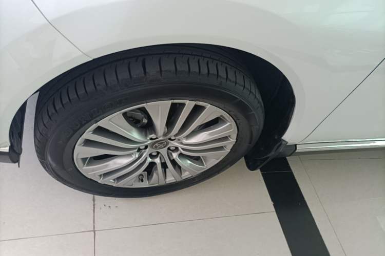 Used Toyota Harrier 2023 2.0L CVT Two-Wheel Drive Deluxe Edition Left Front Wheel Hub