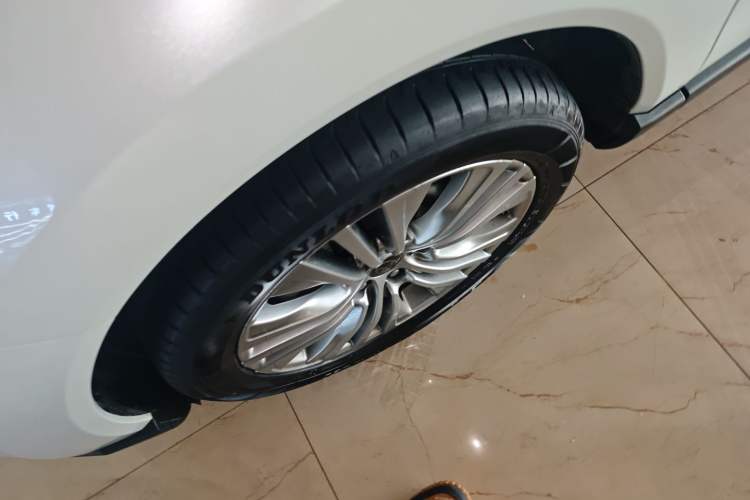 Used Toyota Harrier 2023 2.0L CVT Two-Wheel Drive Deluxe Edition Left Front Wheel Hub