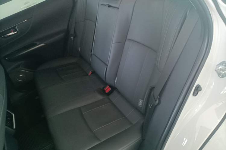Used Toyota Harrier 2023 2.0L CVT Two-Wheel Drive Deluxe Edition Left Rear Seat