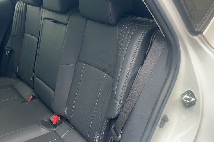 Used Toyota Harrier 2023 Dual-Motor 2.5L CVT 4x4 Deluxe Edition Left Rear Seat