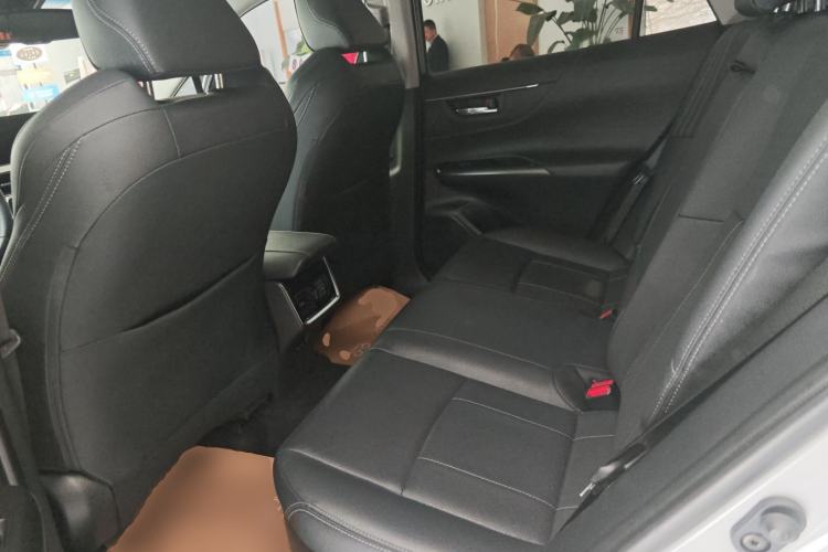 Used Toyota Harrier 2023 Dual-Engine 2.5L CVT Two-Wheel Drive Luxury Edition Left Rear Seat