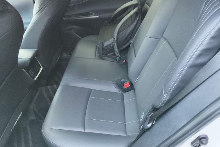 Used Toyota Harrier 2023 2.0L CVT Two-Wheel Drive Deluxe Edition Left Rear Seat