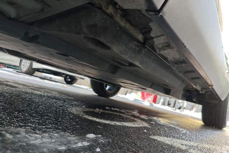 Used Toyota Harrier 2023 2.0L CVT Two-Wheel Drive Deluxe Edition Left Side Sill