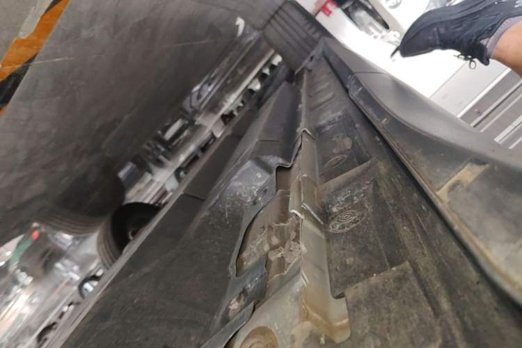 Used Toyota Harrier 2023 2.0L CVT Two-Wheel Drive Deluxe Edition Left Side Sill