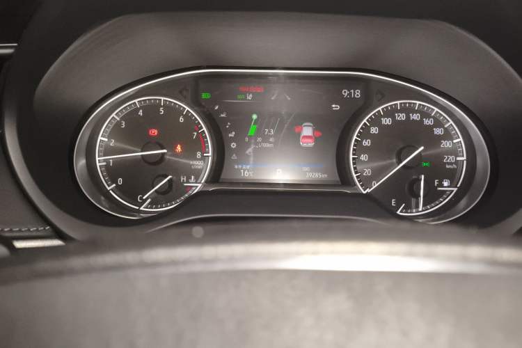 Used Toyota Harrier 2023 2.0L CVT Two-Wheel Drive Deluxe Edition Odometer Close Up