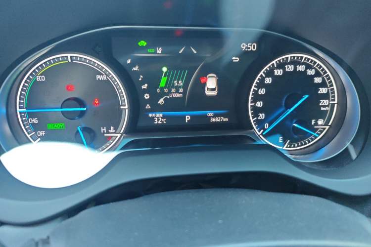 Used Toyota Harrier 2023 Dual-Engine 2.5L CVT Two-Wheel Drive Luxury Edition Odometer Close Up
