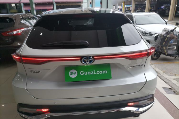 Used Toyota Harrier 2023 Dual-Engine 2.5L CVT Two-Wheel Drive Luxury Edition Rear