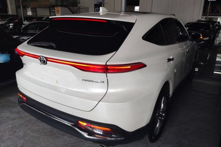Used Toyota Harrier 2023 2.0L CVT Two-Wheel Drive Deluxe Edition Rear Right 45 Deg