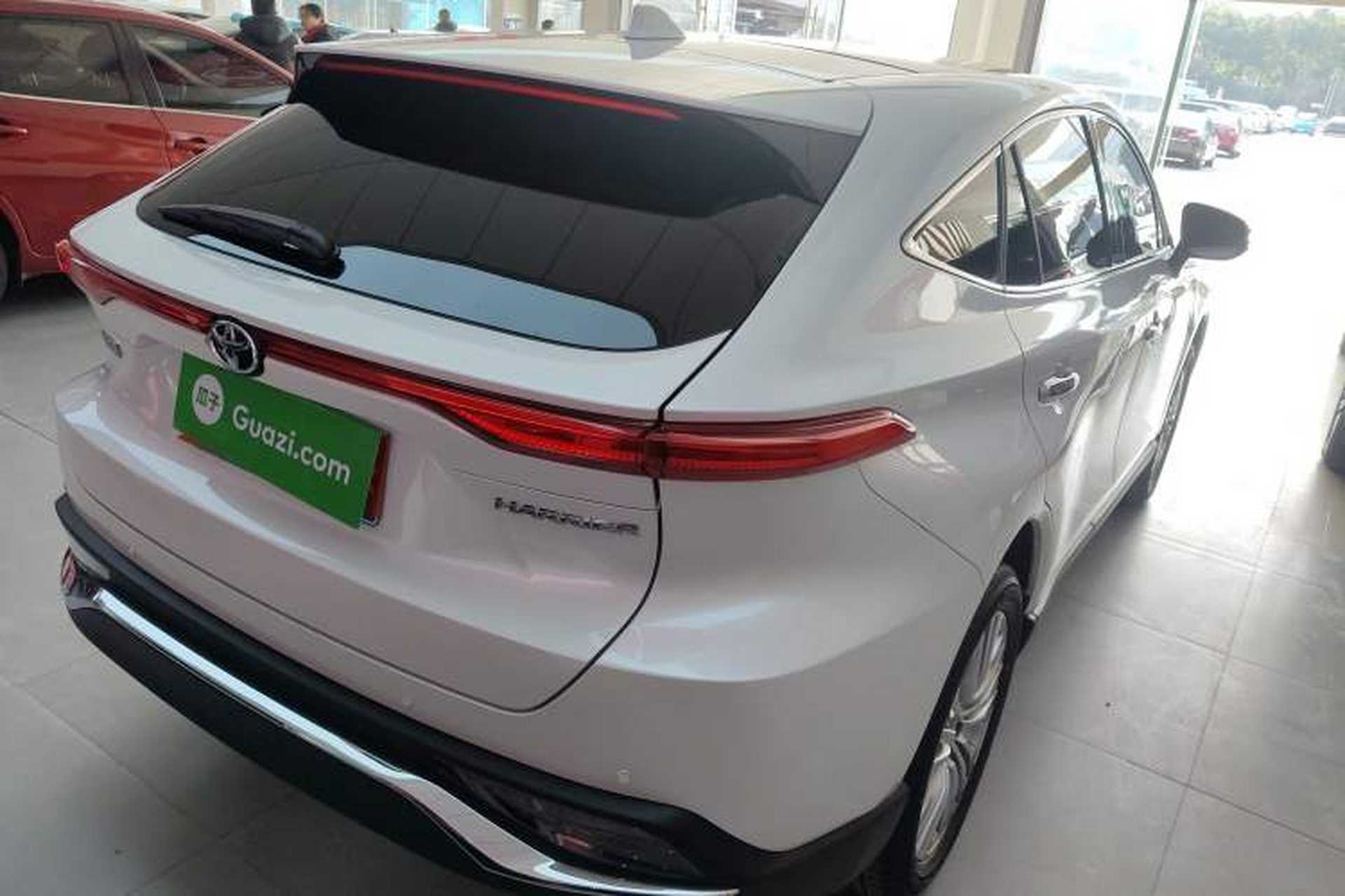 Used Toyota Harrier 2023 2.0L CVT Two-Wheel Drive Deluxe Edition Rear Right 45 Deg